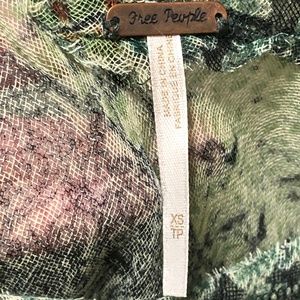 Free People Tops - Free People Floral Mesh Top~Size XS Free People Tops - Free People Floral Mesh Top~Size XS